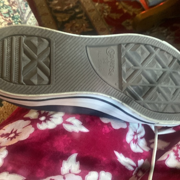 Converse low blue chuck taylors- women’s size 8 European size 39 - Picture 4 of 5